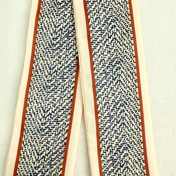 Slim Scarf Two Sided 34 inch Abstract Micro Print Blue Fan Petals Neck Hair No40 - Picture 6 of 12